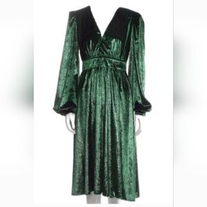 NWOT PatBO Green Liquid Velvet V-Neck LongSleeve Midi